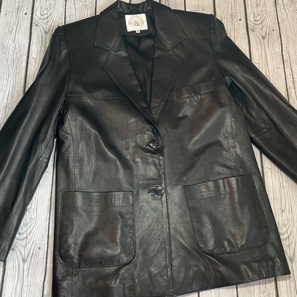 ROSSI & CARUSO LEATHER BLAZER
Size M 
Like New! - Picture 3 of 17